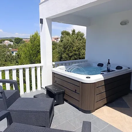 Tina Apartamento Ražanj